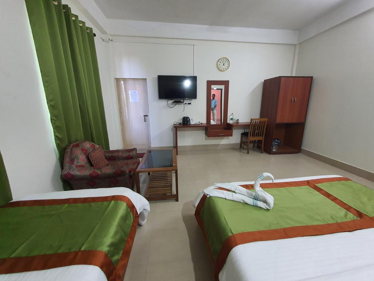 Hotel Deo Volente Sivasagar Bagian luar foto