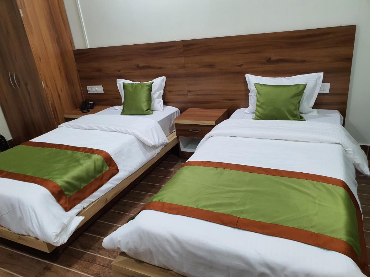 Hotel Deo Volente Sivasagar Bagian luar foto