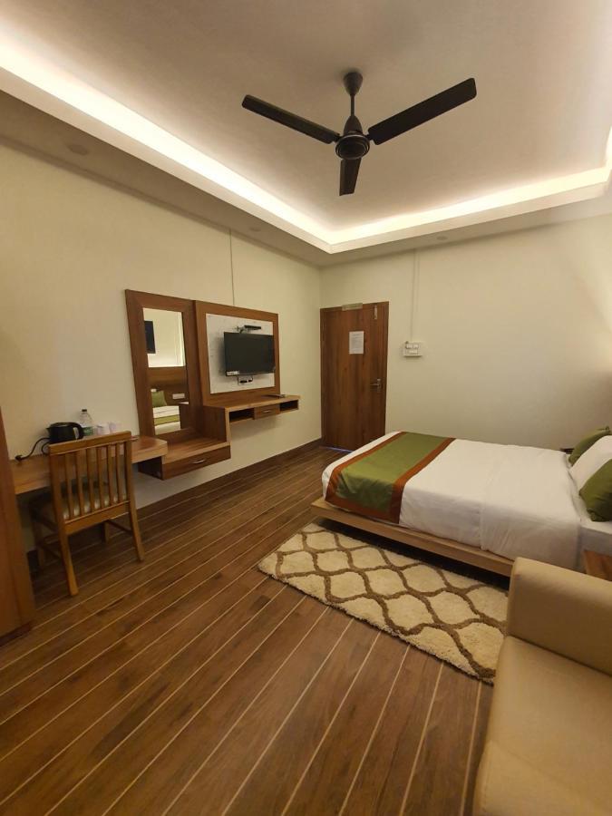 Hotel Deo Volente Sivasagar Bagian luar foto