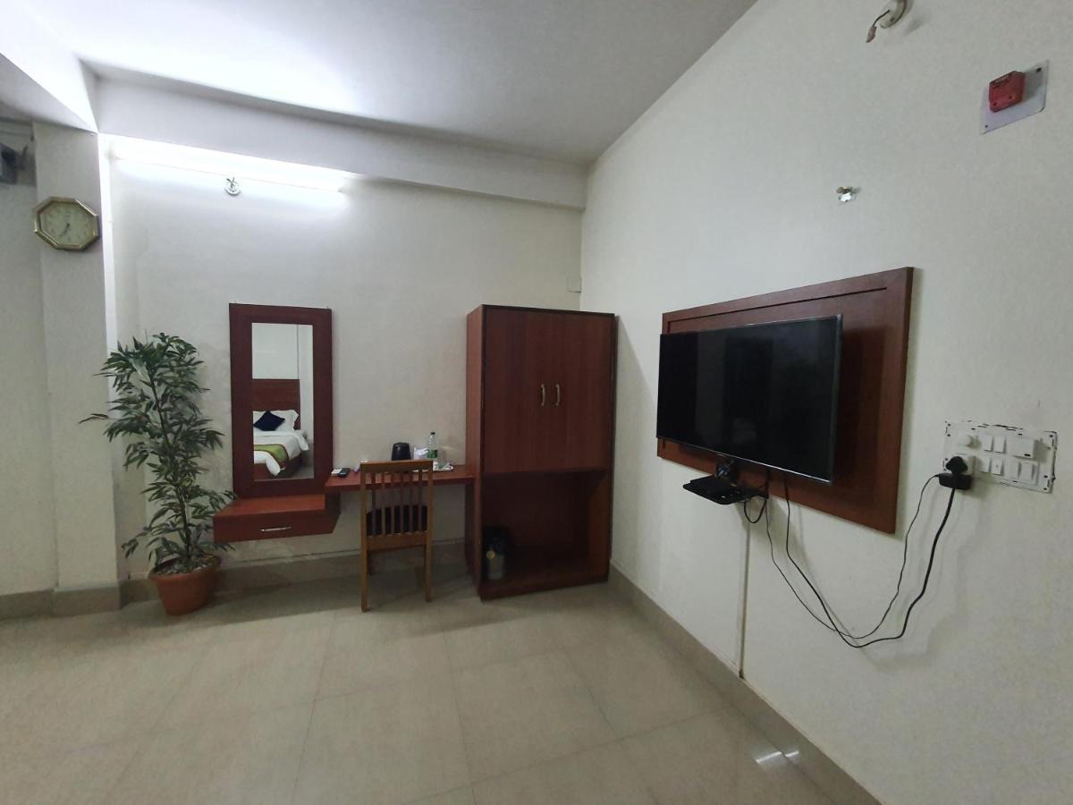 Hotel Deo Volente Sivasagar Bagian luar foto